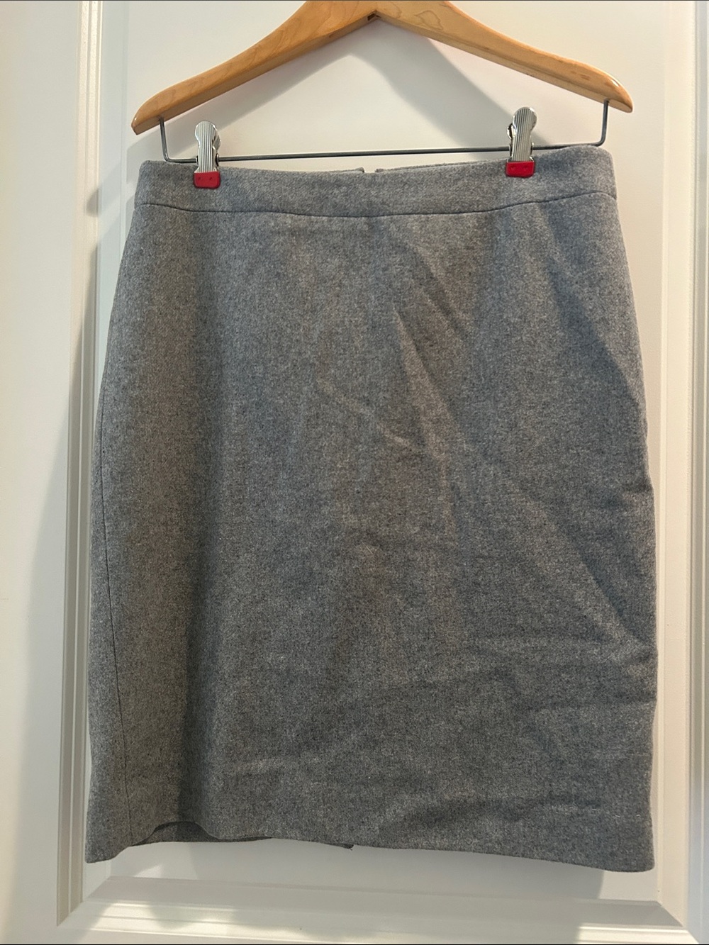 J. Crew Classic Gray Heathered Wool Blend Pencil Skirt zip back slit hem size 6